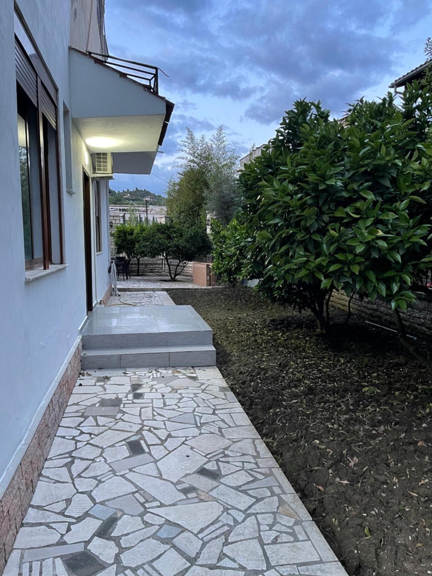 Vila At Berat Exterior foto
