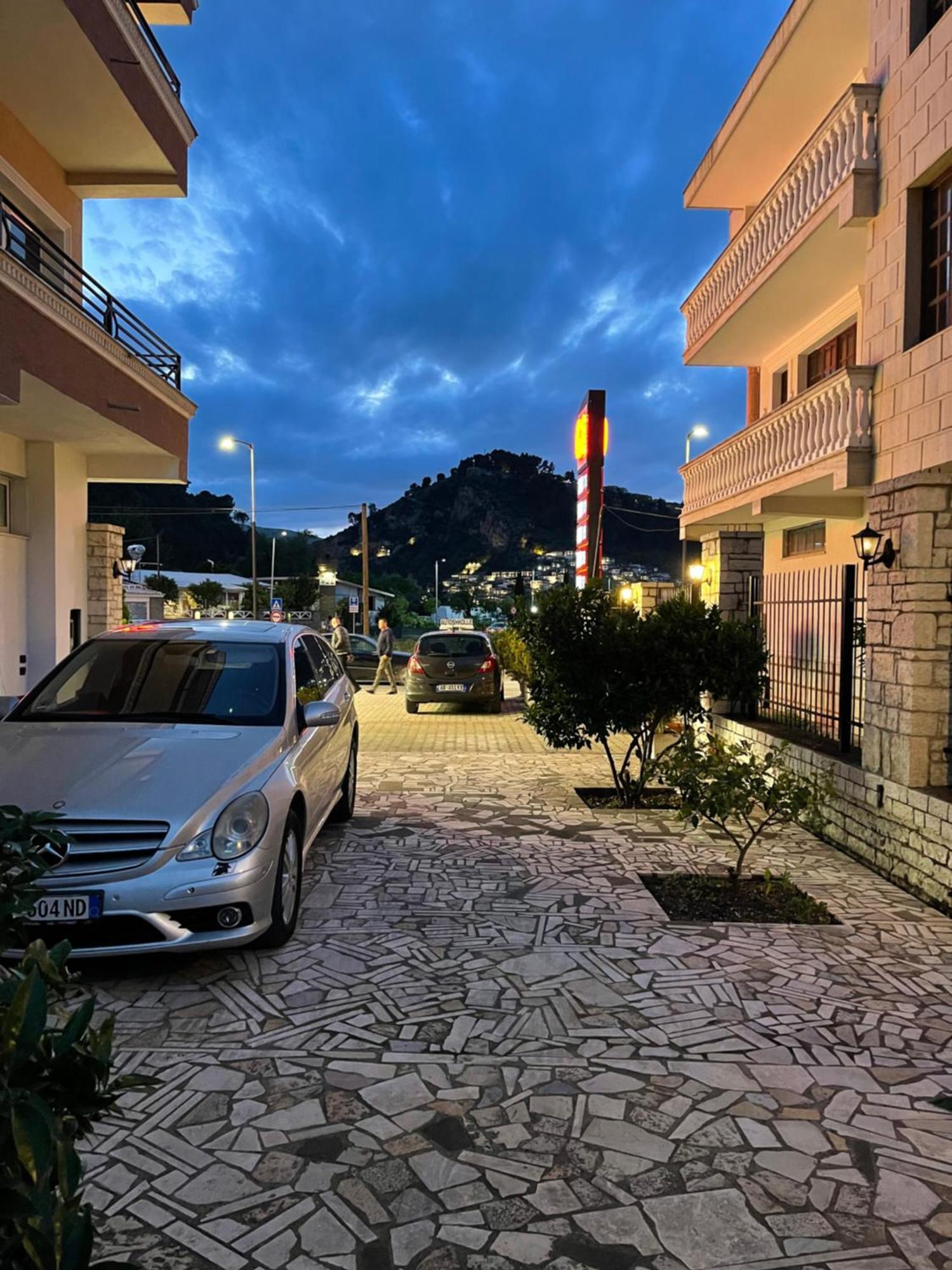 Vila At Berat Exterior foto